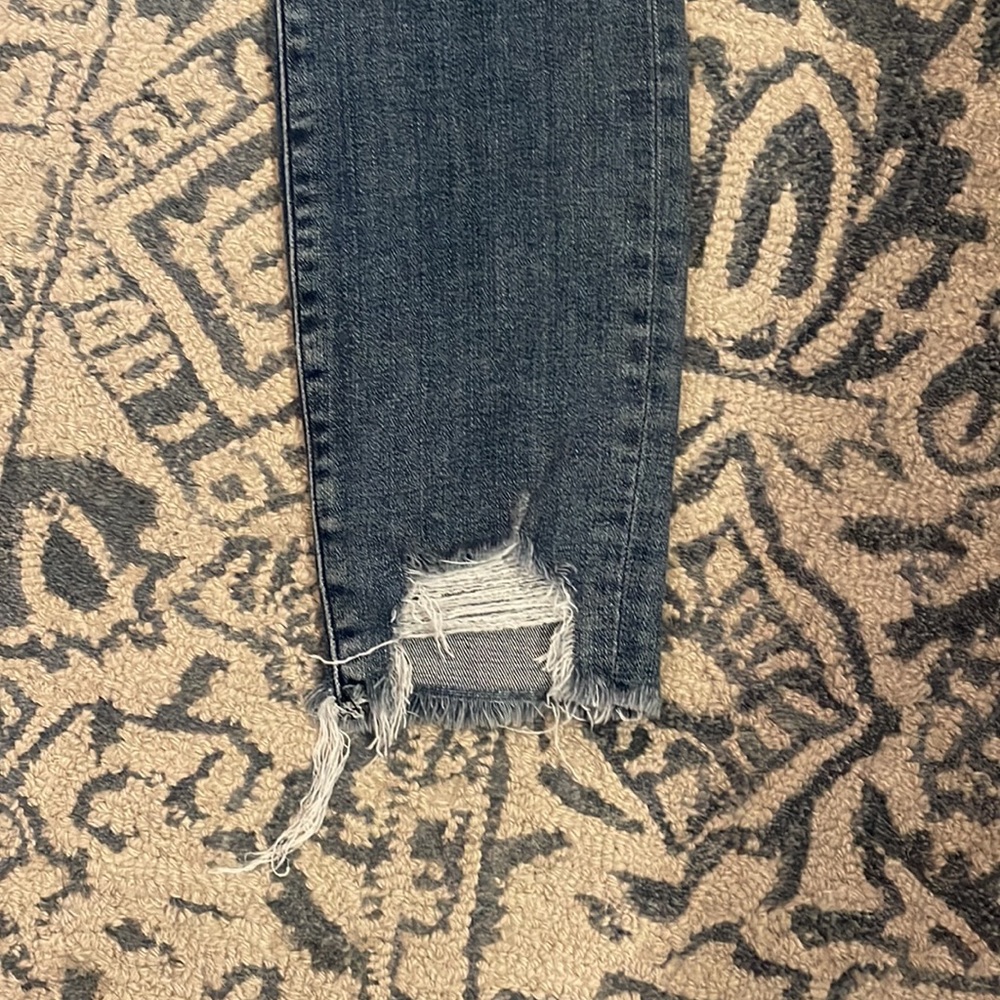 A&F Jeans - Picture 3 of 6